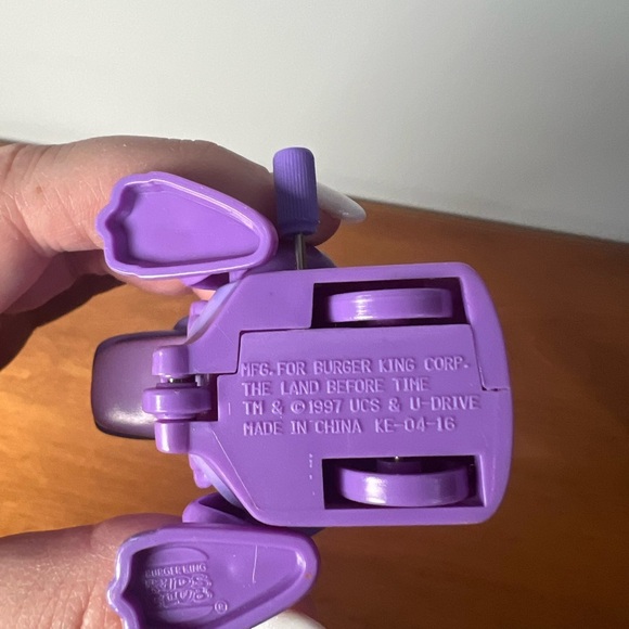 Vintage 1997 Land Before Time Burger King Kid's Meal Toys Set Chomper & Petrie - Picture 6 of 6
